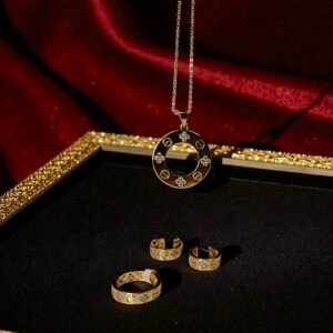 Parure dorée de luxe